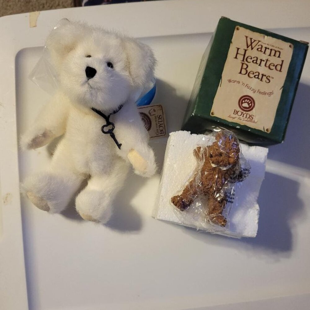 Boyds Bears Lot of two items